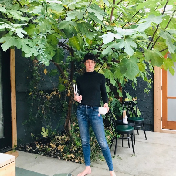 Meet your Posher... Fewer_Finer - Picture 1 of 1